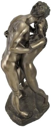 Статуетка на Голи любовници Веронского дизайн в страстна прегръдка, които споделят целувка
